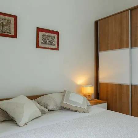 Apartmán Studio In Supetar/insel Brac 38121 *